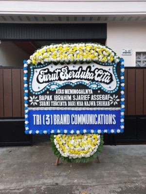 Papan Bunga Duka di Damer